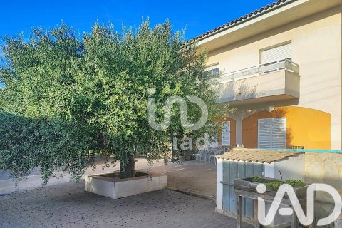 7 bedrooms house for sale in Vilanova i la Geltru, Barcelona, Catalonia, Spain № 4751 - photo 2