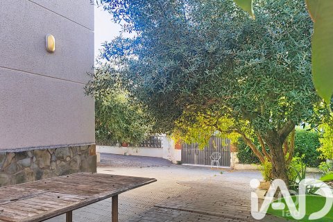 7 bedrooms house for sale in Vilanova i la Geltru, Barcelona, Catalonia, Spain № 4751 - photo 6