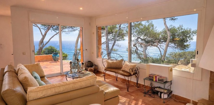 4 bedrooms house for sale in Begur, Girona, Catalonia, Spain № 7088