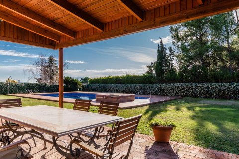 Купить виллу в Серданьола-дель-Вальес, Испания с 7 спален, 806м², № 1137 - фото 6