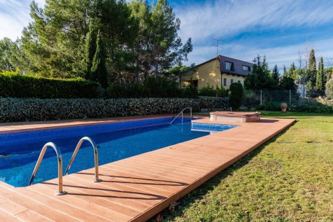 Купить виллу в Серданьола-дель-Вальес, Испания с 7 спален, 806м², № 1137 - фото 10