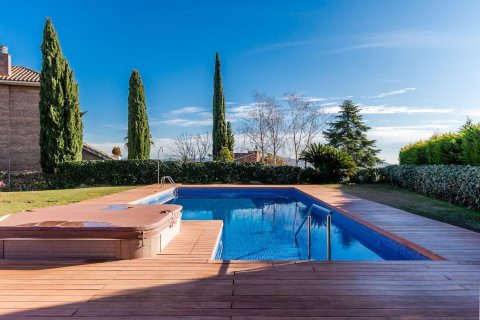 Купить виллу в Серданьола-дель-Вальес, Испания с 7 спален, 806м², № 1137 - фото 11