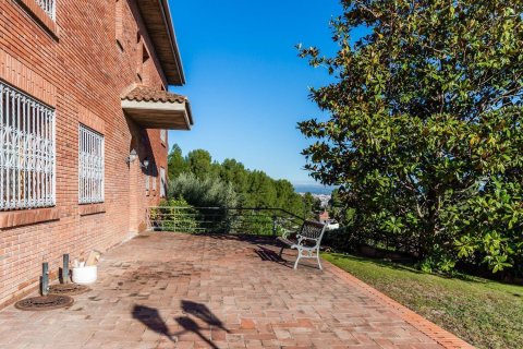 Купить виллу в Серданьола-дель-Вальес, Испания с 7 спален, 806м², № 1137 - фото 8