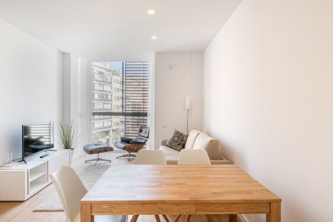 Apartamento de 3 dormitorios en venta en Barcelona, Cataluña, Spain № 1141 - foto 20