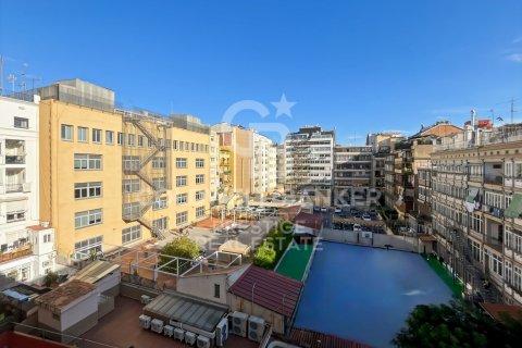 3 bedrooms apartment for sale in Barcelona, Catalonia, Spain № 5442 - photo 5
