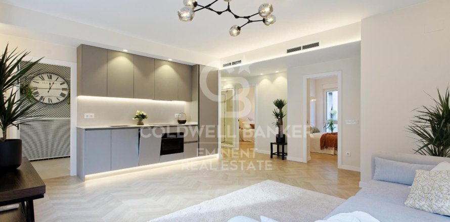 3 bedrooms apartment for sale in Barcelona, Catalonia, Spain № 5441