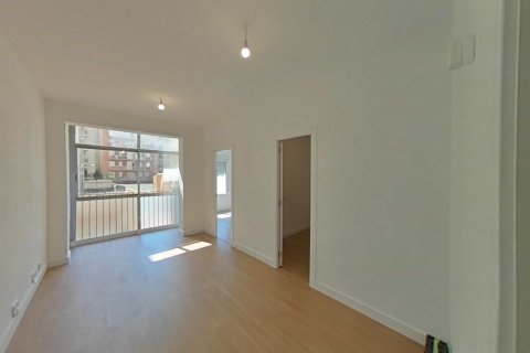 Apartamento de 4 dormitorios en venta en Barcelona, Cataluña, Spain № 6995