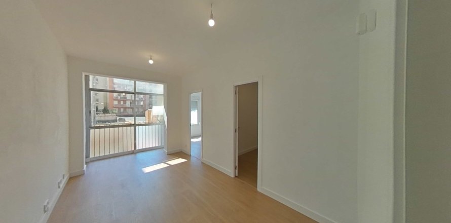 Apartamento de 4 dormitorios en venta en Barcelona, Cataluña, Spain № 6995
