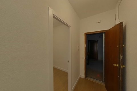 Apartamento de 4 dormitorios en venta en Barcelona, Cataluña, Spain № 6995 - foto 14