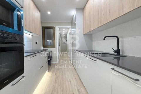 Купить квартиру в Барселона, Испания с 2 спальни, 64м², № 7827 - фото 9