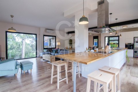 Купить дом в Серданьола-дель-Вальес, Испания с 5 спален, 297м², № 7829 - фото 16