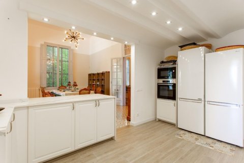 Купить дом в Аргентона, Испания с 6 комнат, № 1336 - фото 4