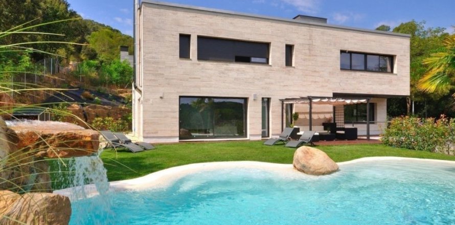 Дом с 3 спальнями в Вальроманесе, Барселона, Каталония, Испания № 1339