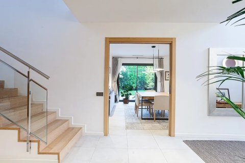 Купить дом в Сан-Кугат-дель-Вальес, Испания с 6 комнат, № 1334 - фото 16