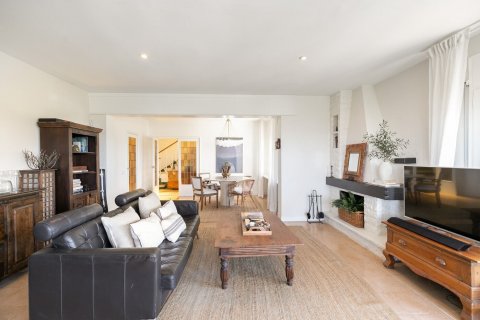 Купить дом в Барселона, Испания с 7 комнат, № 1337 - фото 5