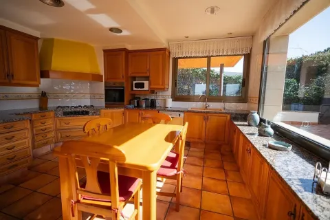 Купить дом в Алелья, Испания с 6 комнат, № 1338 - фото 14