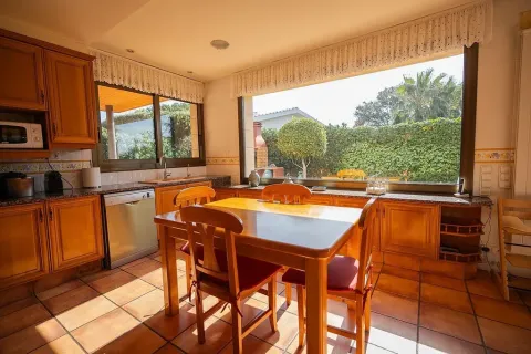 Купить дом в Алелья, Испания с 6 комнат, № 1338 - фото 12