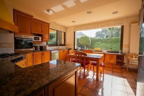 Купить дом в Алелья, Испания с 6 комнат, № 1338 - фото 11