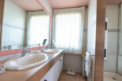 Купить дом в Алелья, Испания с 6 комнат, № 1338 - фото 23