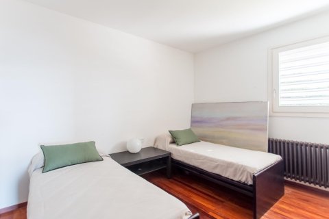 Купить дом в Сан-Андреу-де-Льяванерес, Испания с 7 комнат, 533м², № 1335 - фото 16