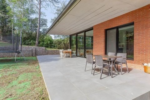 Купить дом в Сан-Кугат-дель-Вальес, Испания с 6 комнат, № 1333 - фото 27