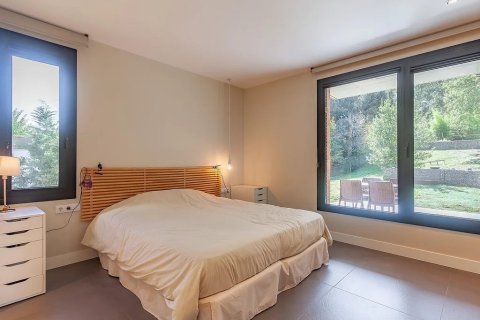 Купить дом в Сан-Кугат-дель-Вальес, Испания с 6 комнат, № 1333 - фото 12