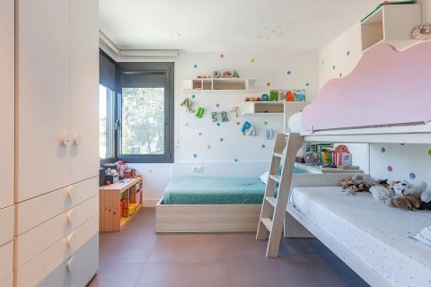 Купить дом в Сан-Кугат-дель-Вальес, Испания с 6 комнат, № 1333 - фото 17