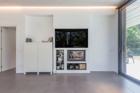 Купить дом в Сан-Кугат-дель-Вальес, Испания с 6 комнат, № 1333 - фото 6