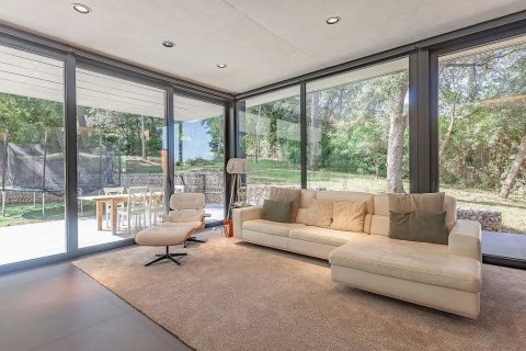 Купить дом в Сан-Кугат-дель-Вальес, Испания с 6 комнат, № 1333 - фото 7