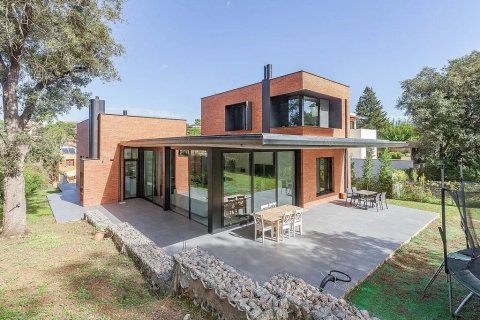 Дом с 5 спальнями в Сан-Кугат-дель-Вальесе, Барселона, Каталония, Испания № 1333