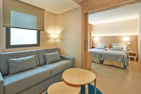 Купить коммерческую недвижимость в Барселона, Испания 1030м², № 1691 - фото 3