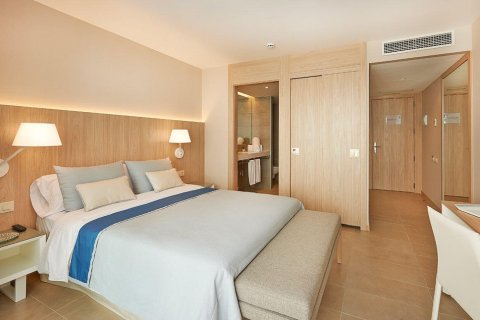 Купить коммерческую недвижимость в Барселона, Испания 1030м², № 1691 - фото 9