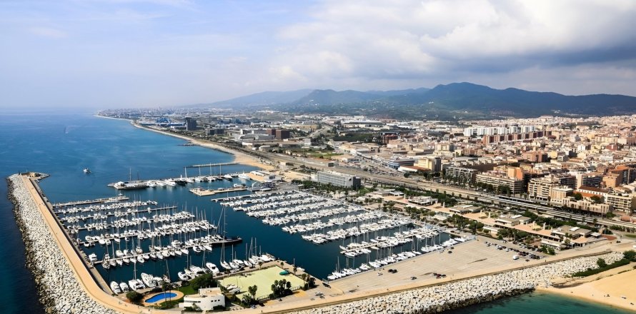 Коммерческая недвижимость в Матаро, Барселона, Каталония, Испания № 1696