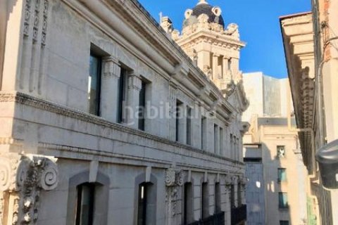 Купить квартиру в Старый город, Барселона, Испания с 2 спальни, 83м², № 2259 - фото 14