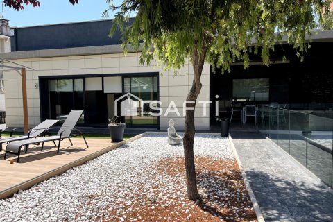 Купить виллу в Кубельес, Испания с 12 комнат, 554м², № 2257 - фото 3