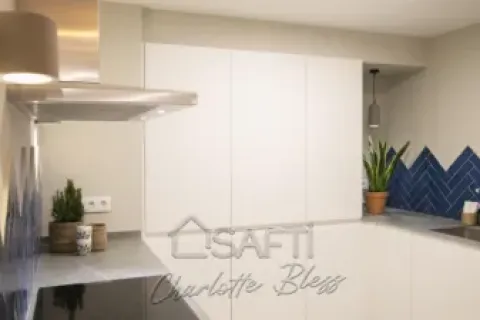 Купить квартиру в Старый город, Барселона, Испания с 2 спальни, 83м², № 2260 - фото 3