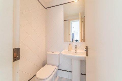 Сasa de 4 dormitorios en venta en Caldes de Malavella, Gerona, Cataluña, Spain № 6803 - foto 19