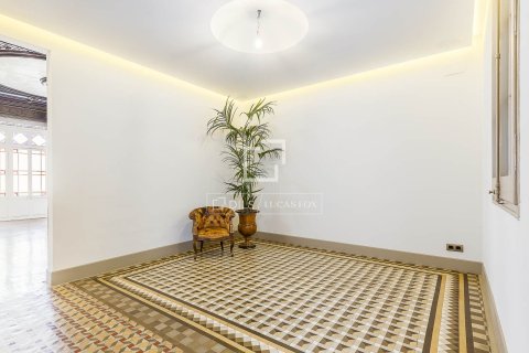 Apartamento de 3 dormitorios en alquiler en Barcelona, Cataluña, Spain № 6808 - foto 14