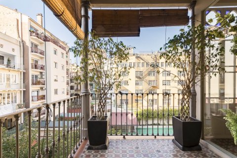 Apartamento de 3 dormitorios en alquiler en Barcelona, Cataluña, Spain № 6808 - foto 9