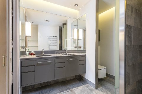 Apartamento de 3 dormitorios en alquiler en Barcelona, Cataluña, Spain № 6808 - foto 20