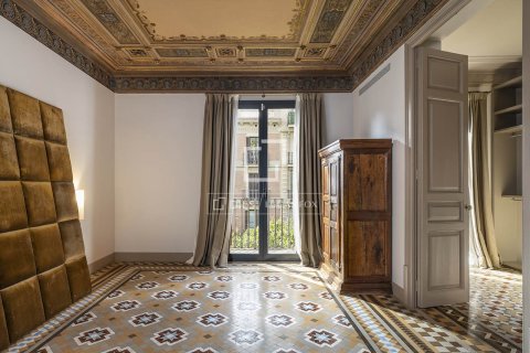Снять в аренду квартиру в Барселона, Испания с 3 спальни, 205м², № 6808 - фото 11