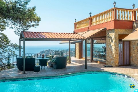 Купить дом в Бегур, Испания с 5 комнат, № 1669 - фото 2