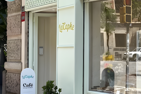 Купить коммерческую недвижимость в Барселона, Испания 60м², № 1673 - фото 2