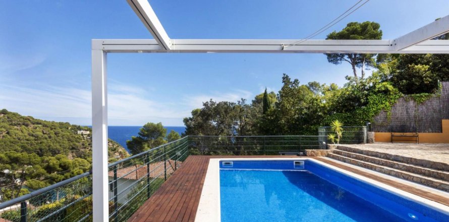 Дом с 4 спальнями в Тамариу, Герона, Каталония, Испания № 1670