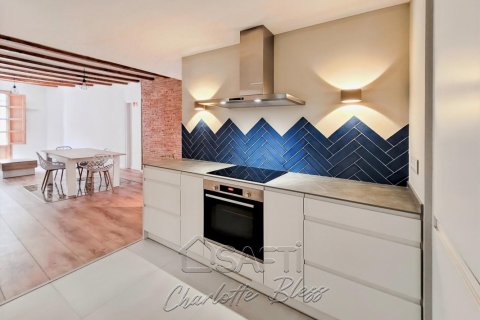 Квартира с 2 спальнями в Старый городе, Барселона, Каталония, Испания № 2262