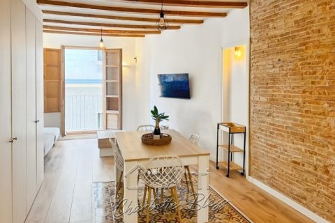 Купить квартиру в Старый город, Барселона, Испания с 2 спальни, 83м², № 2262 - фото 2