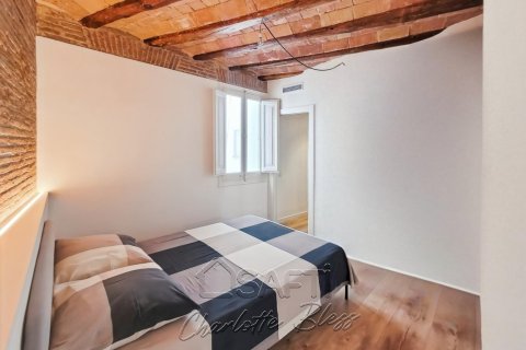 Купить квартиру в Старый город, Барселона, Испания с 2 спальни, 83м², № 2262 - фото 12