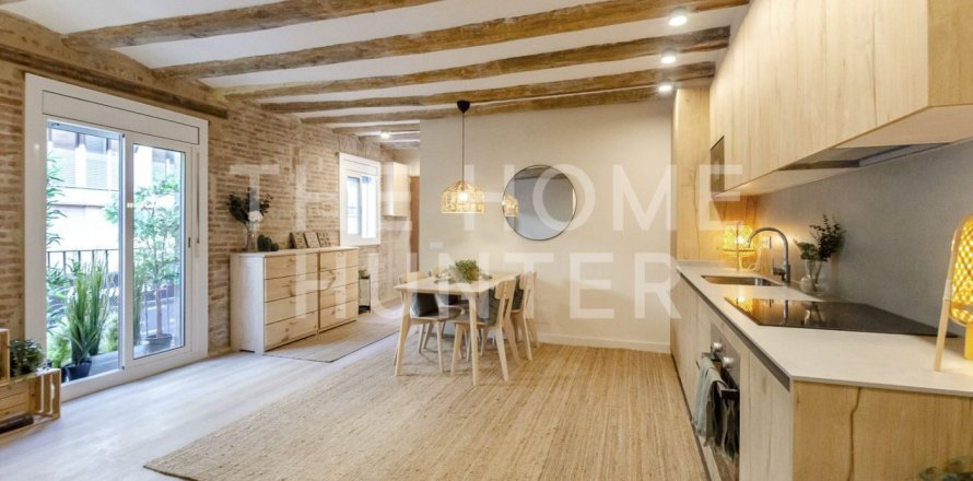 Квартира с 3 спальнями в Сантс-Монтжуике, Барселона, Каталония, Испания № 2267