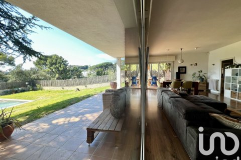 5 bedrooms apartment for sale in Sant Andreu de Llavaneres, Barcelona, Catalonia, Spain № 4910 - photo 7