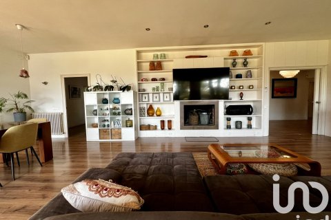 5 bedrooms apartment for sale in Sant Andreu de Llavaneres, Barcelona, Catalonia, Spain № 4910 - photo 9